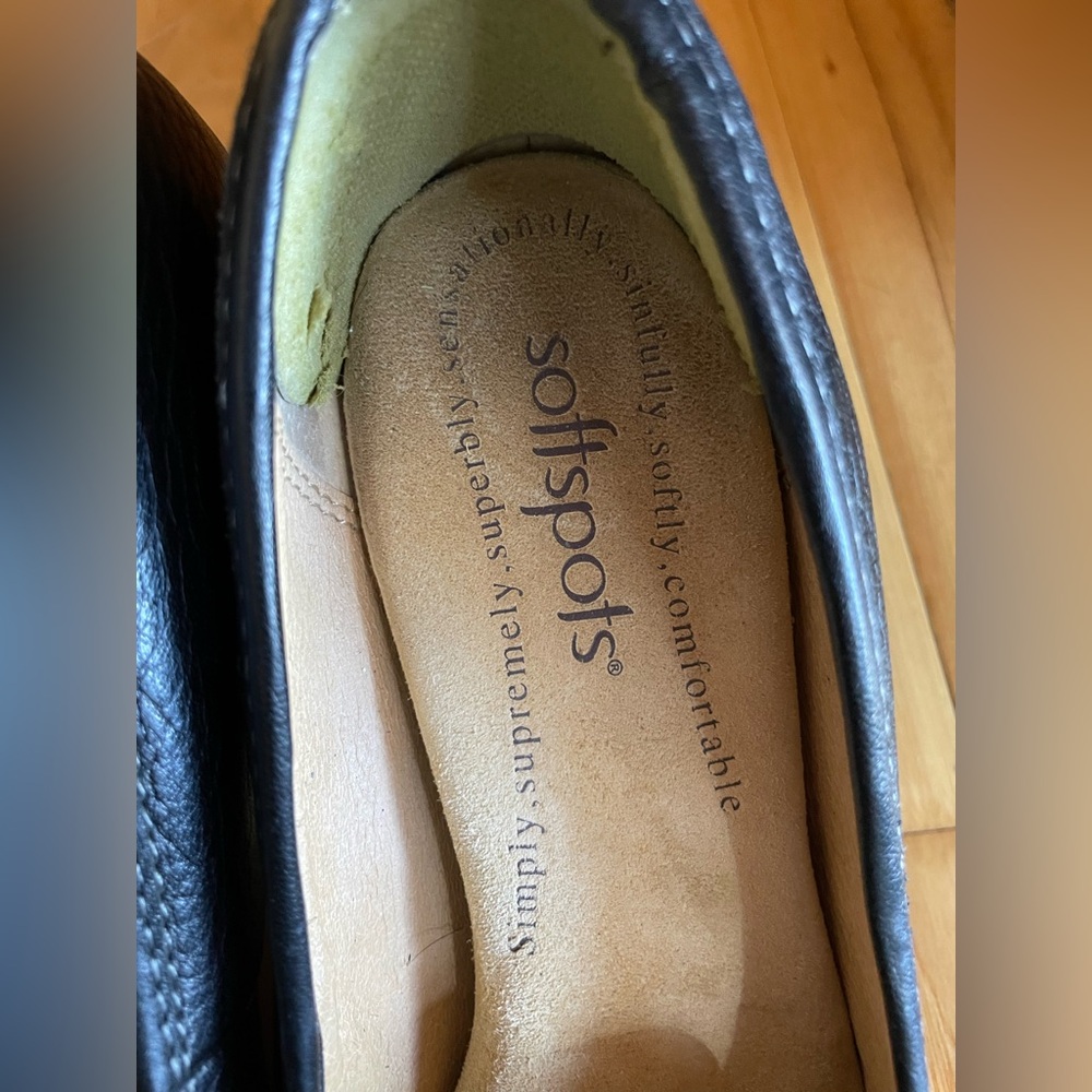 Softspots Black Pebbled Leather Slip-On Loafers with Metal Bit - Picture 2 of 4